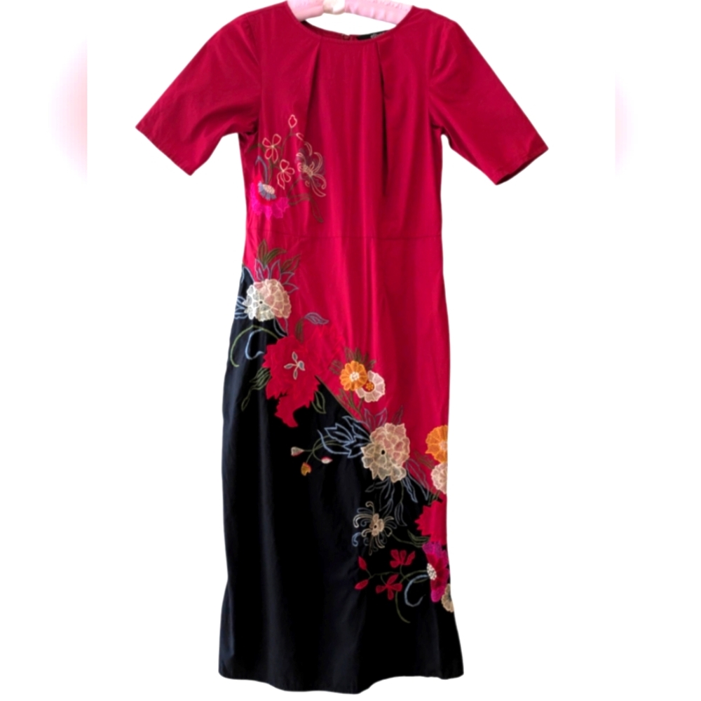 Eshakti Dress Midi Red Embroidered Applique Short Sleeve Slit M